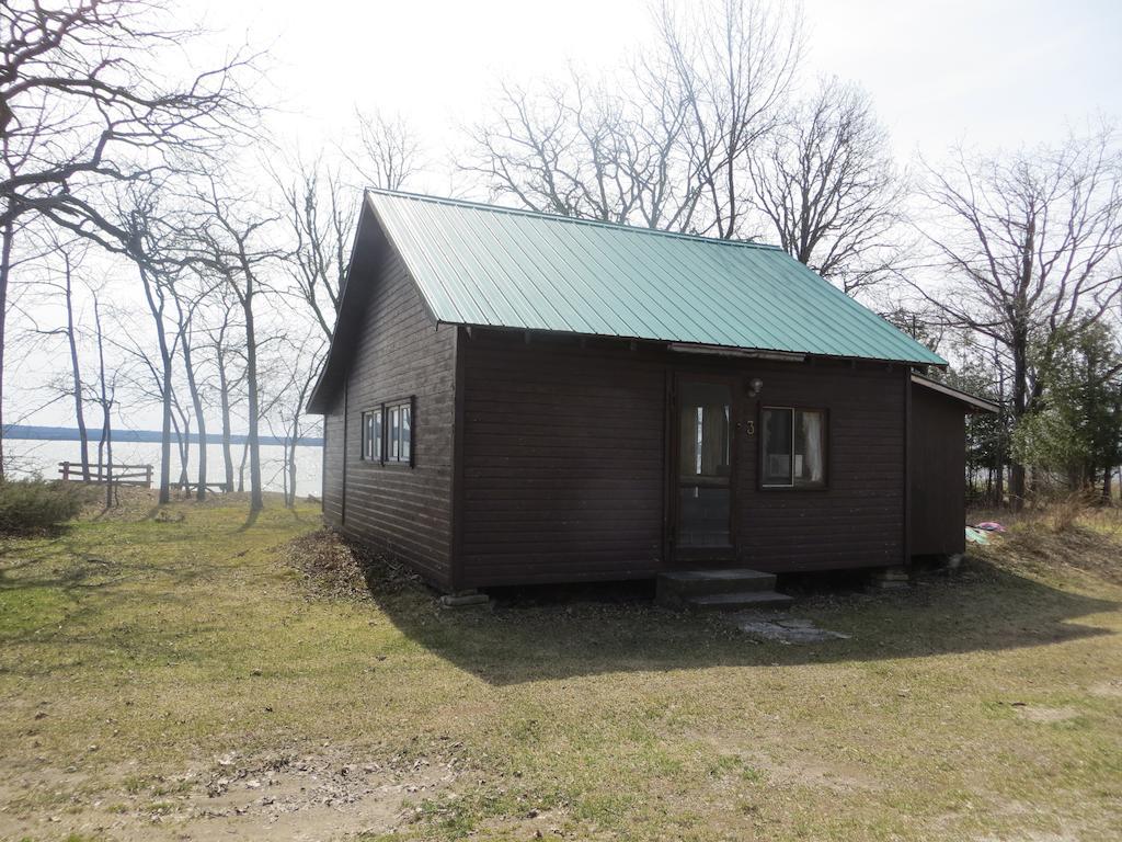 Lake Wolsey Cabins Hotel Gore Bay Quarto foto
